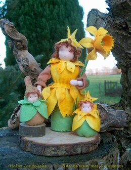 Pakket Narcisvrouw met twee kinderen