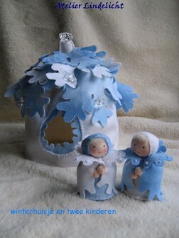 Pakket Winterhuisje met 2 winterkinderen