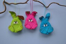 Pakket Vrolijke haasjes groen, roze en blauw.