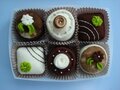 Pakket Heerlijke petit fours bruin creme